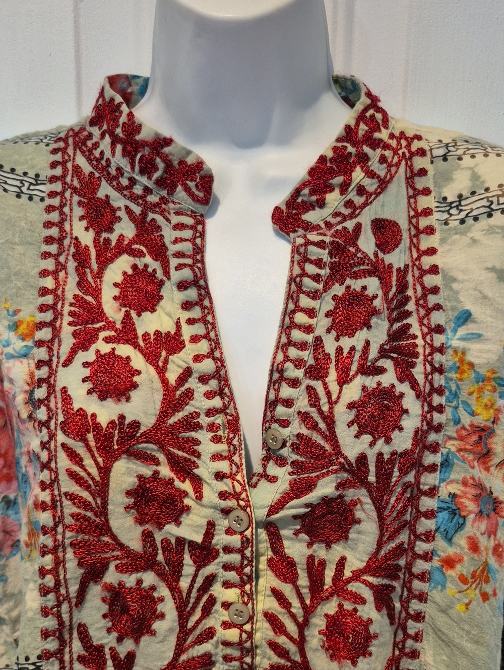 Vintage Goa Floral Long-Sleeve Top with Red Embroidered Placket. Size XL - Picture 2 of 8